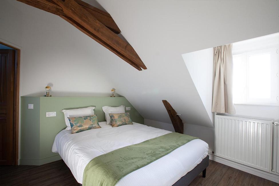 Bed and Breakfast Confidences Escale A Brissac Exterior foto