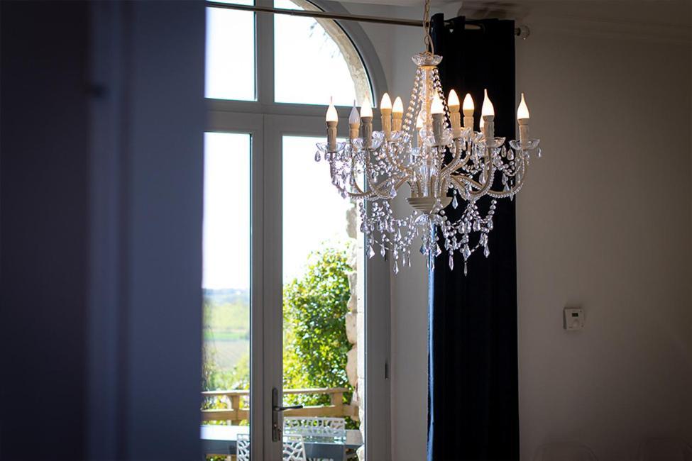 Bed and Breakfast Confidences Escale A Brissac Exterior foto